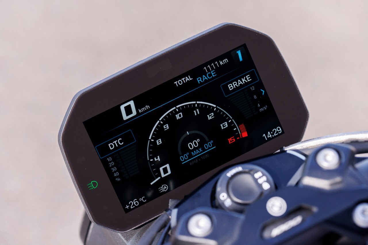 BMW M 1000 R: ADRENALINA pura!